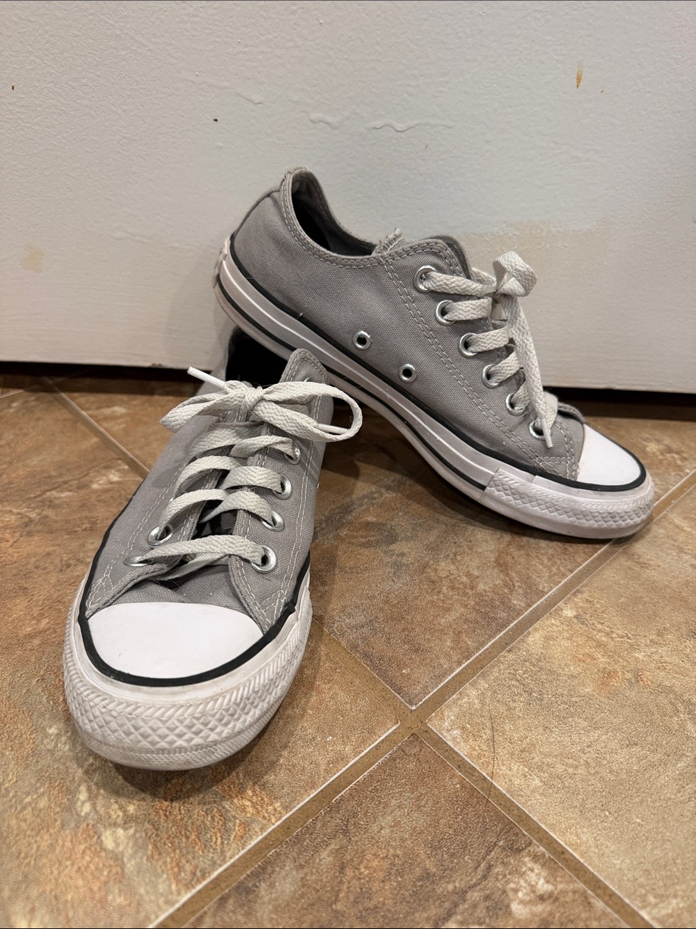 Light Gret Converse All Star Sneakers size 7